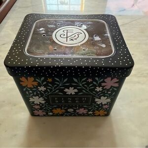 Floral Vegan Bath soaps in Tin NEW 8 soaps